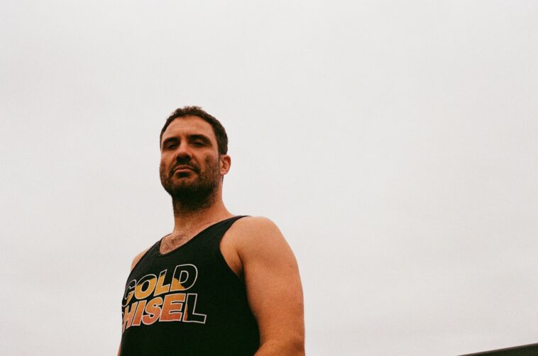 "Wild Nature Can Drive You Crazy, Especially When You're Fleeing from Police Gunfire": William Crighton Discusses Bush Psychedelia, Teaming Up with the Late Rob Hirst, and His Latest Album, Colonial Drift]