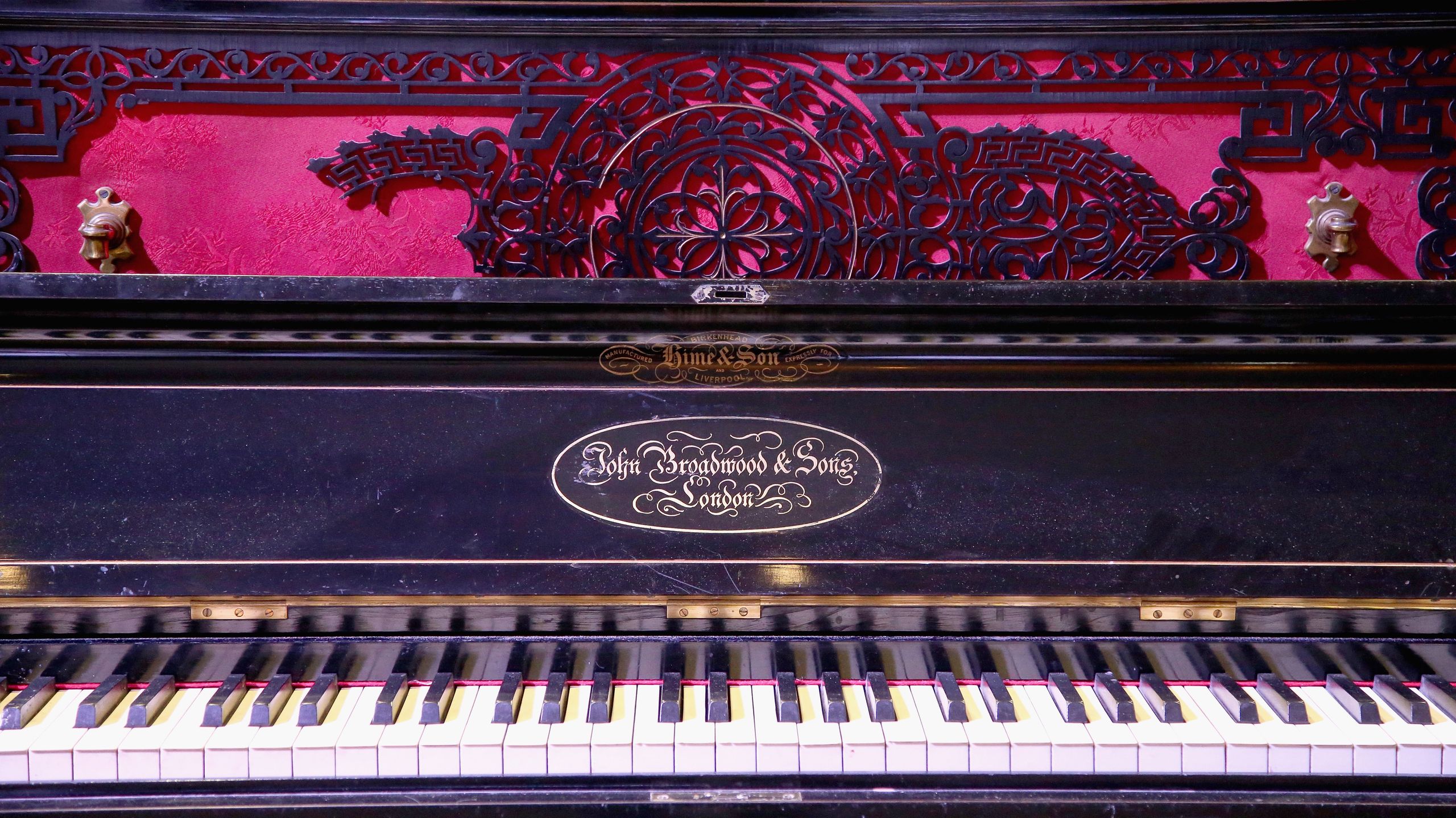 "With each passing moment, we sensed history in the making”: John Lennon’s Broadway piano sold for a record-setting $3.3 million]