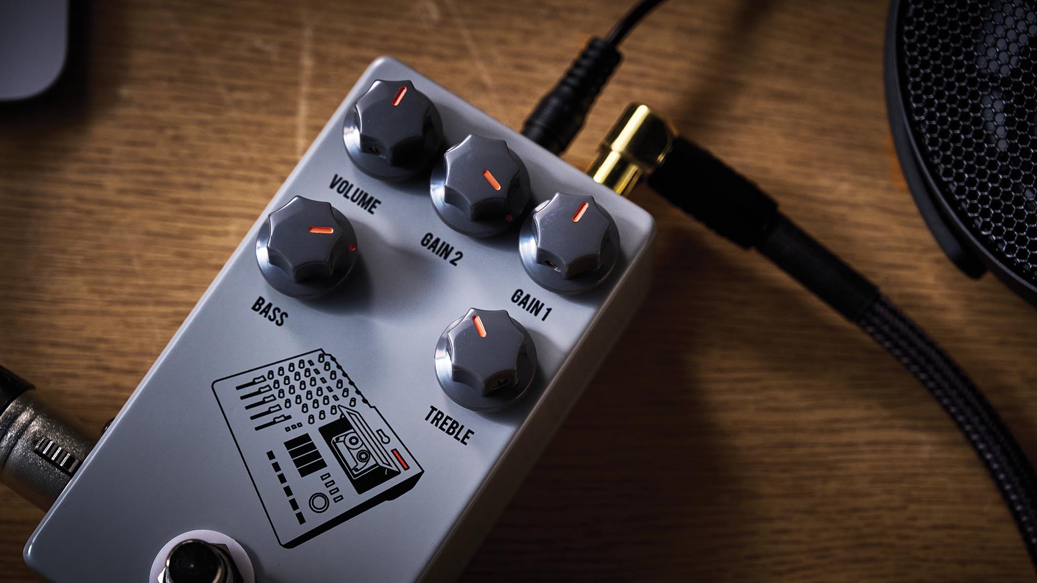 JHS Pedals 424 Gain Stage: this computer-gray stompbox is a preamp-cum-distortion that emulates the analogue mojo of the Tascam Portastudio