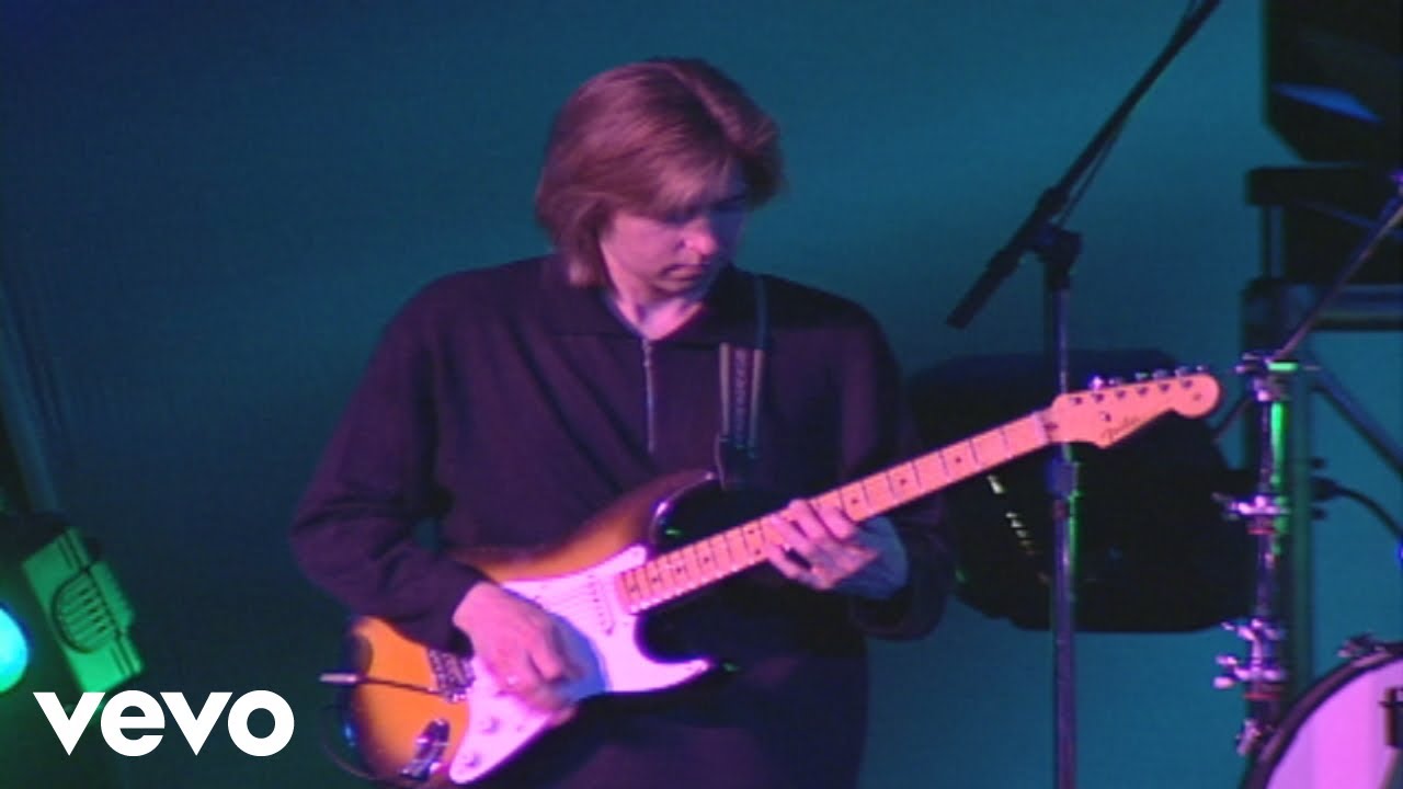 Eric Johnson - Manhattan (Live In Concert) - YouTube