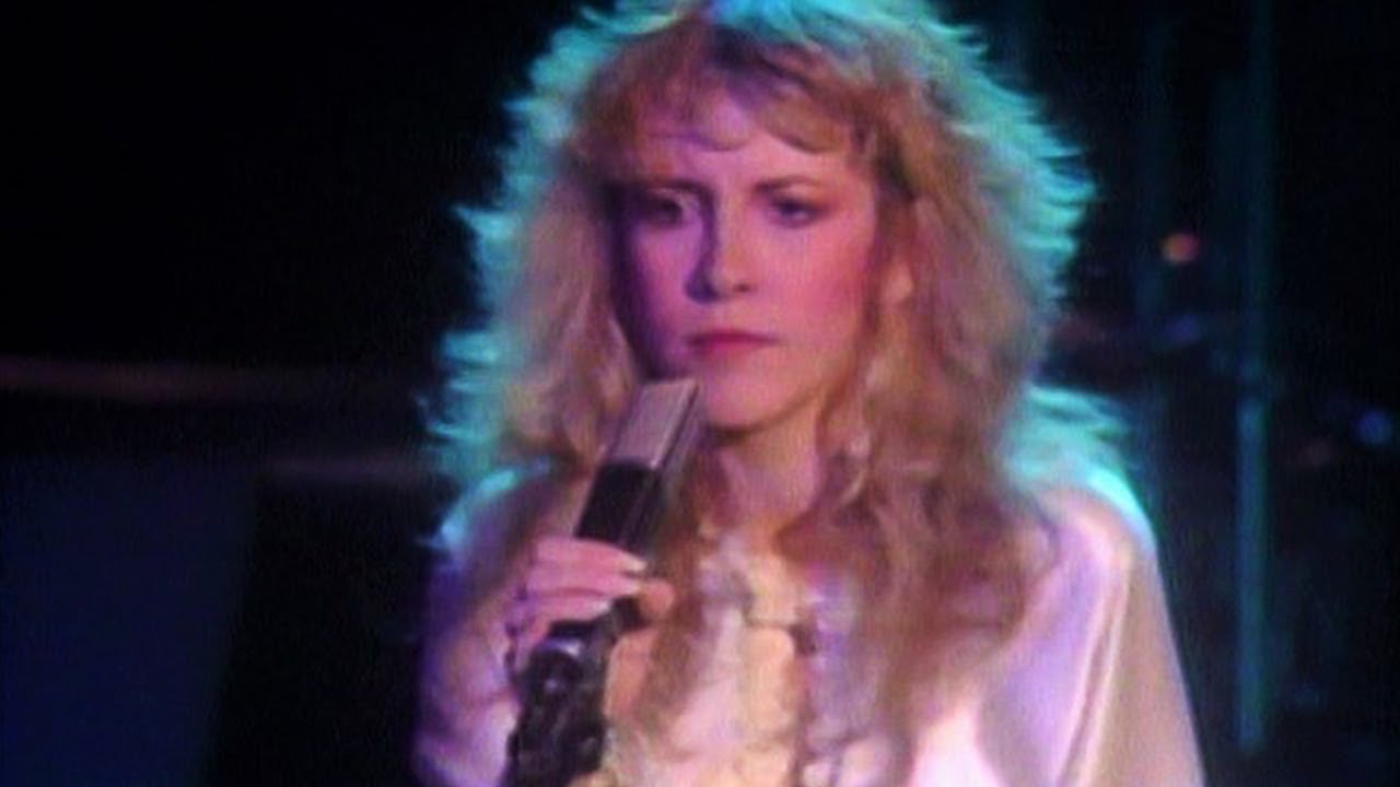 Stevie Nicks - Edge of Seventeen (Official Music Video) - YouTube
