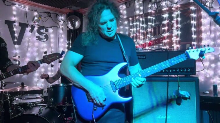 Vinnie Moore