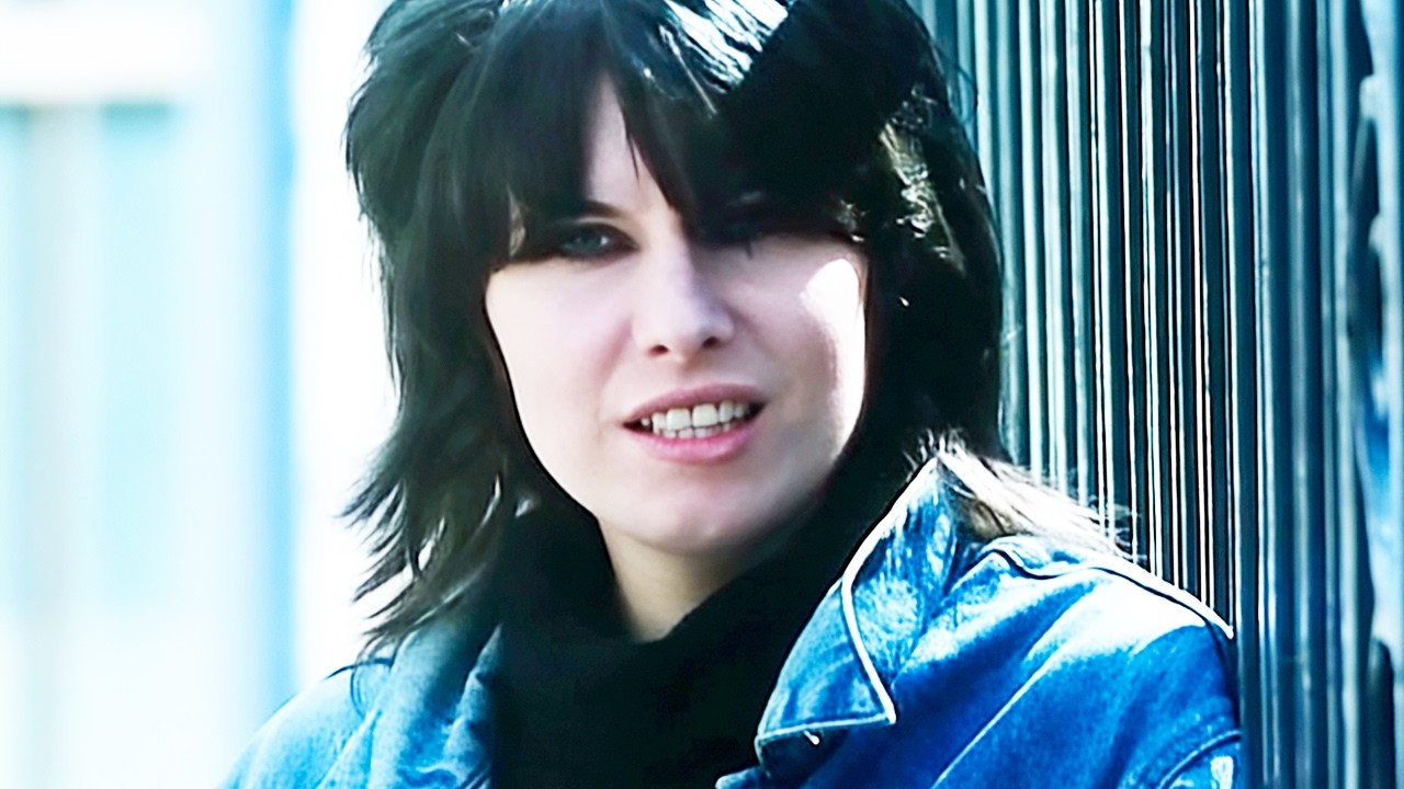 Pretenders - Back on the Chain Gang (Official Music Video) - YouTube