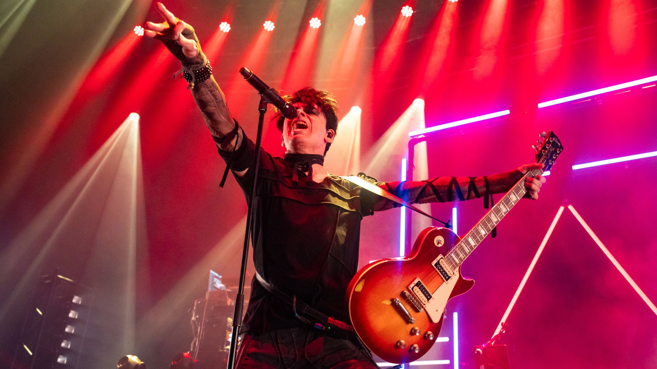 "After cranking a Les Paul Columbus for four decades, Gary Numan reveals he's '90% deaf.'"]