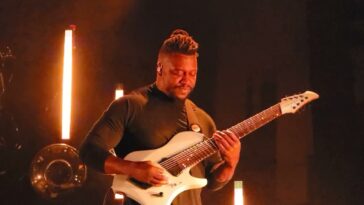 Tosin Abasi