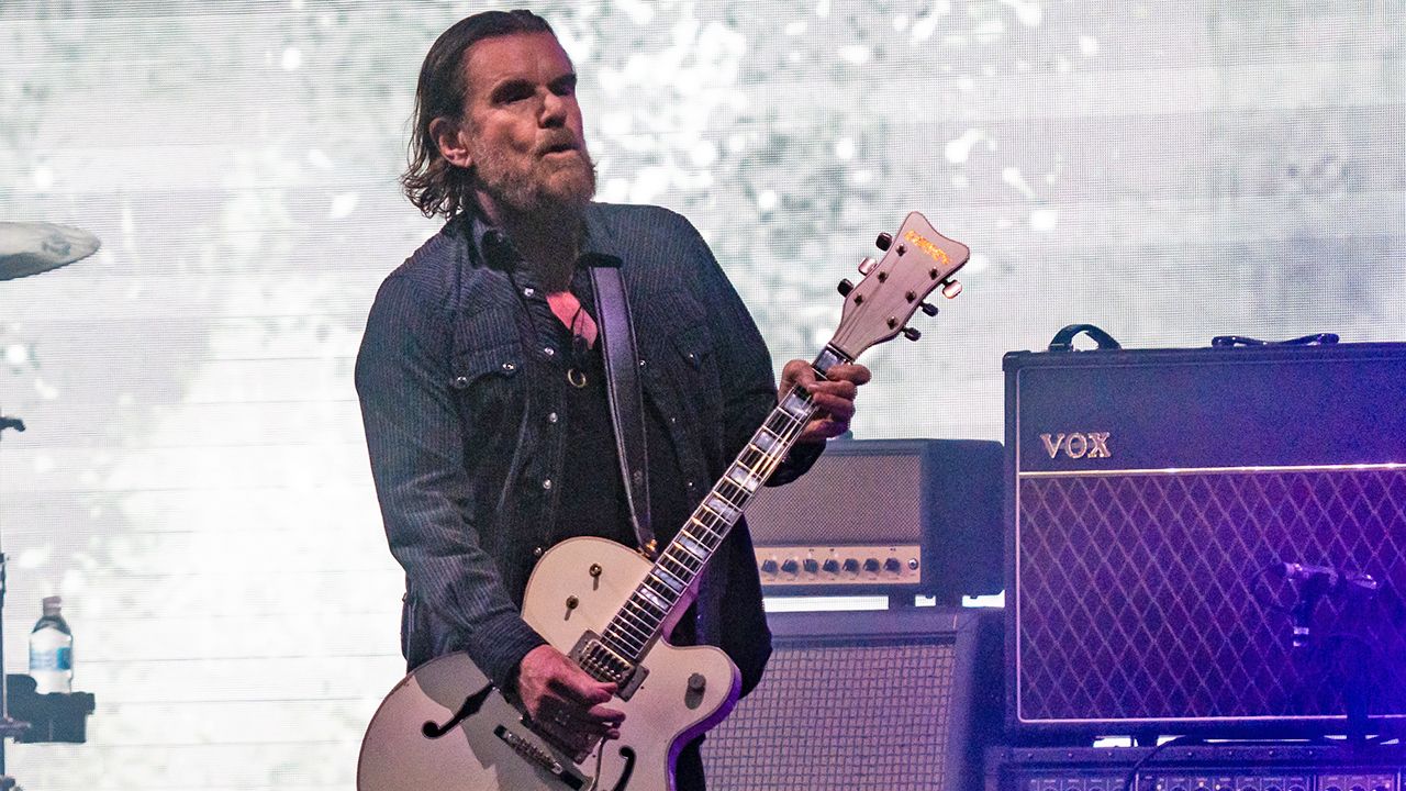 Billy Duffy Discusses the Creation of The Cult's Most Challenging Hit, "Fire Woman"]
