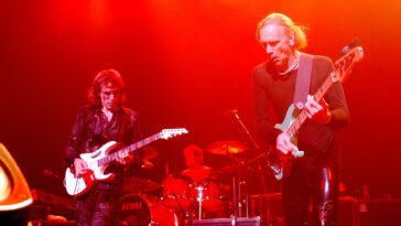 Billy Sheehan was the reason Steve Vai joined David Lee Roth's band.]