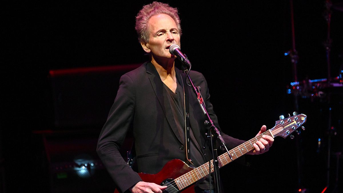 Charges Filed Against Lindsey Buckingham's Accused Assailant]