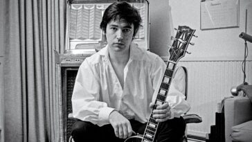 "Chris Spedding Reflects on Discovering the Sex Pistols: From an Audience of 15 to Just 10 at the End"]