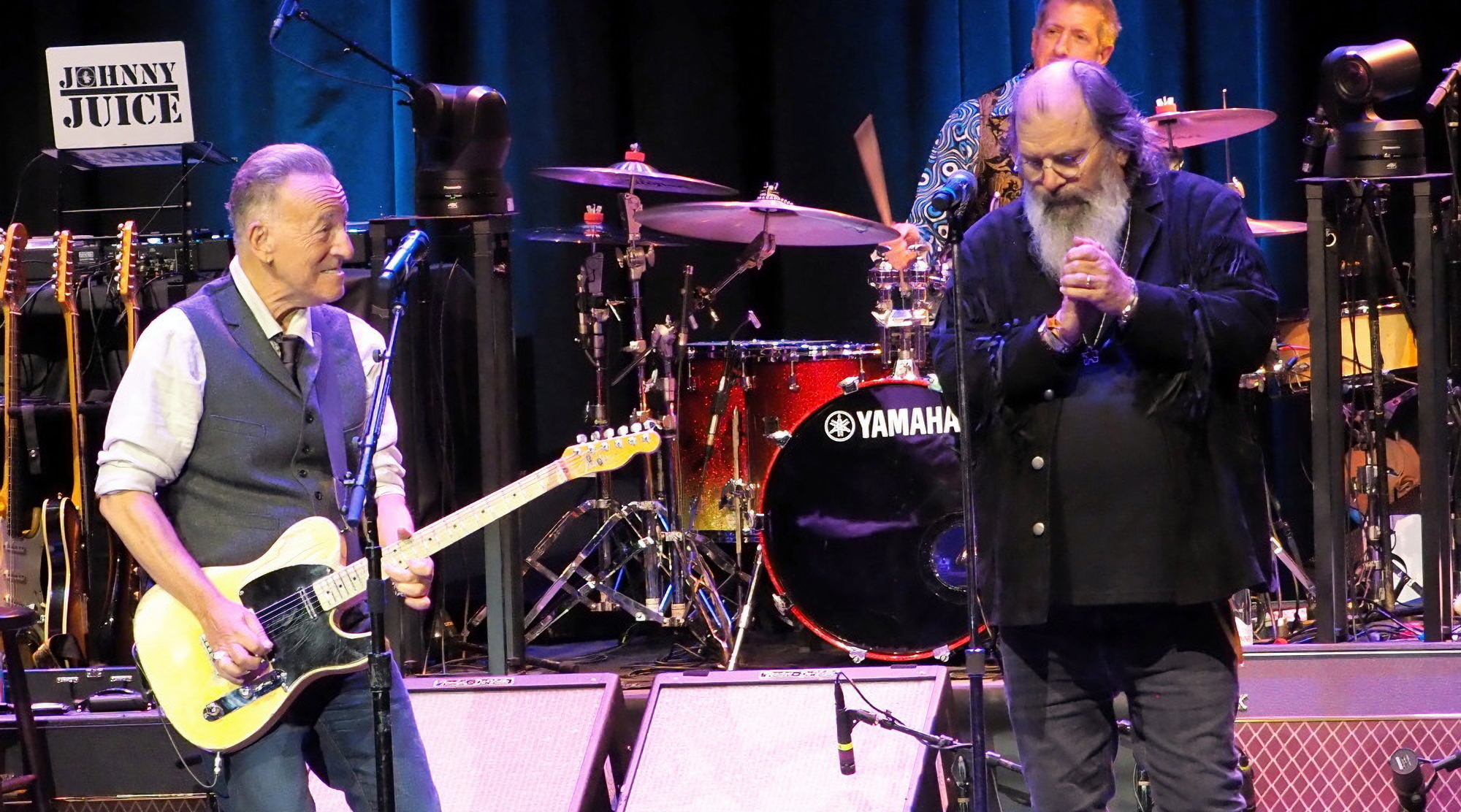 Bruce Springsteen and Steve Earle perform at the 2026 American Music Honors