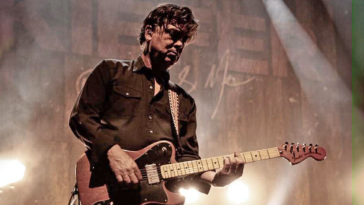 Doug Pettibone Discusses Touring with Lucinda Williams and John Mayer]