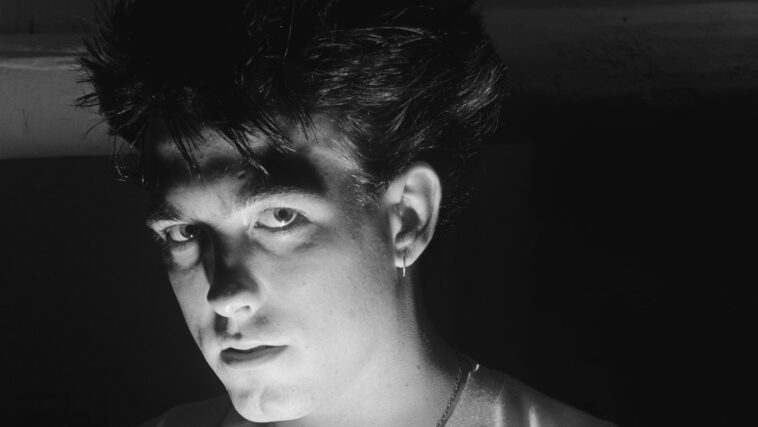 "Growing Up Under Peer Pressure: How Young Robert Smith Crafted One of The Cure’s Iconic Tracks"]