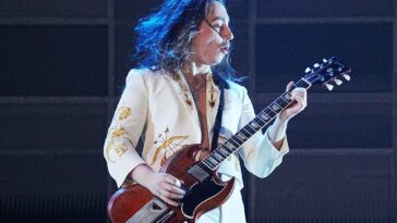 How Jake Kiszka Discovered His Top Gibson Les Paul SG]