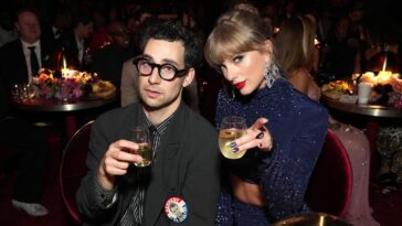 Jack Antonoff shares his feelings about the absence of Taylor Swift's ‘Showgirl’.]