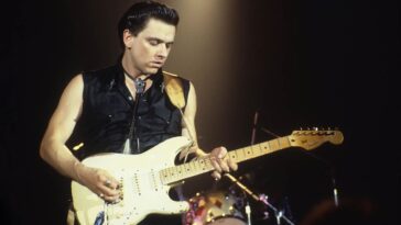 Jimmie Vaughan Discusses the Fabulous Thunderbirds' Tuff Enuff]
