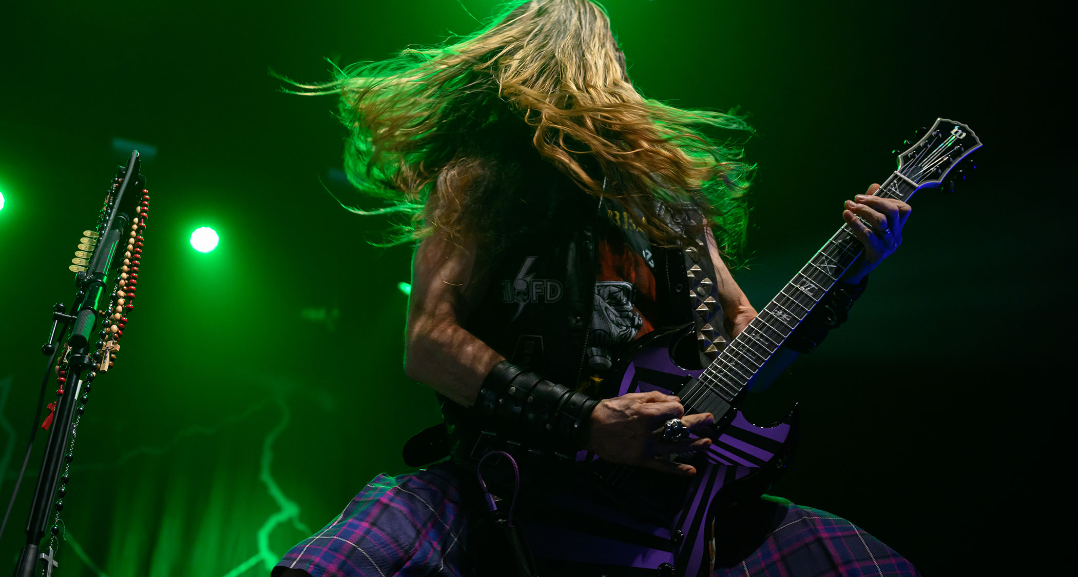 Zakk Wylde tears it up onstage with Black Label Society