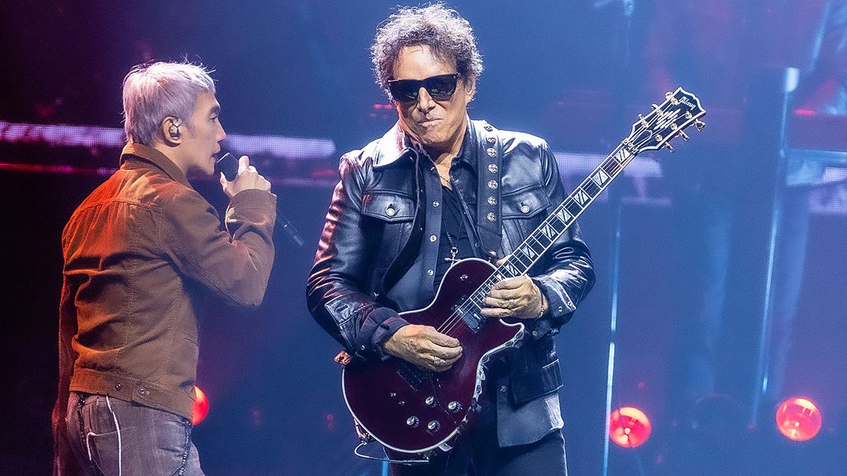 Neal Schon addresses Arnel Pineda's allegations regarding tour pressure.]