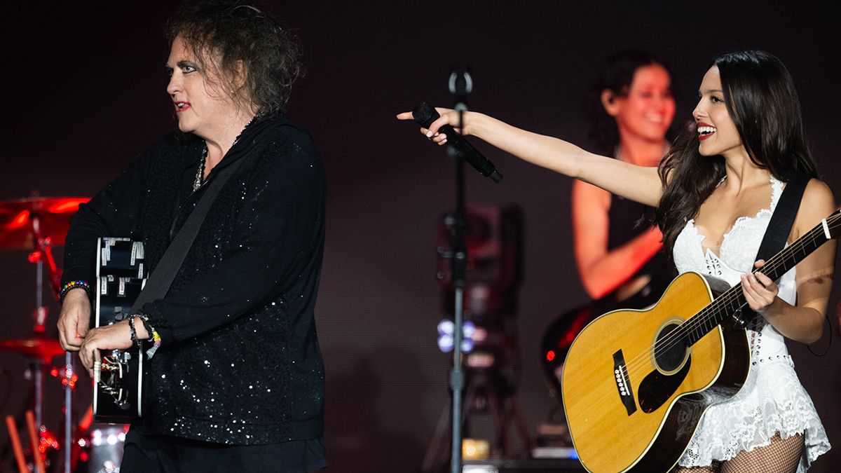 "Olivia Rodrigo Reflects on The Cure’s Robert Smith in New Single ‘Drop Dead,’ Sharing Insights on ‘Just Like Heaven’ Lyrics"]