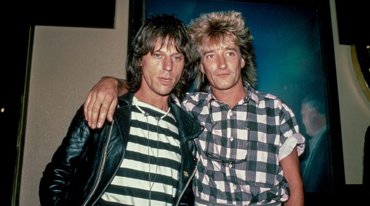 Rod Stewart discusses the reasons behind the Jeff Beck Group's withdrawal from Woodstock.]