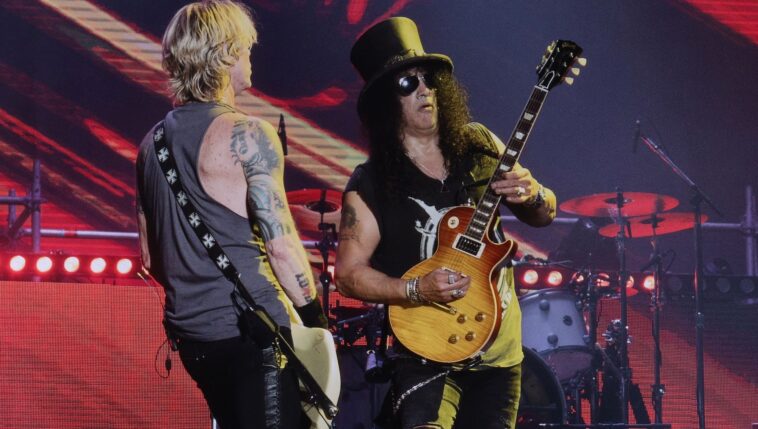 Slash’s Guns N' Roses Reunion Tour Les Paul Could Fetch $400K at Auction]