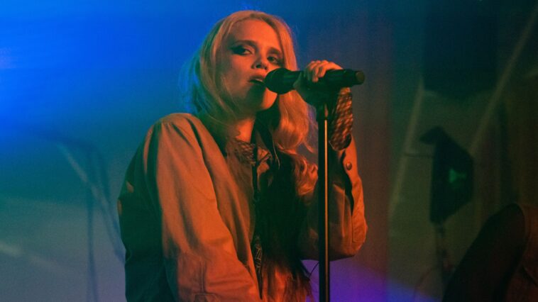 "Sorry to be the bearer of bad news, but your favorite artist is covering my past tracks": Sky Ferreira appears to take aim at Charli XCX on social media.]