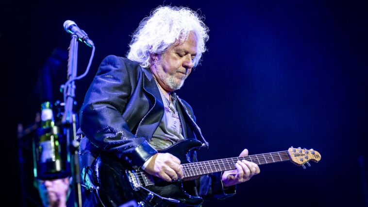 Steve Lukather: Father Sacrificed a New Car to Purchase His First Quality Guitar]