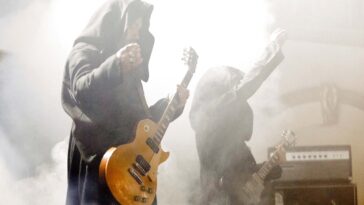 Sunn O))) Discusses the Difficulty of Managing 130 Guitar Tracks]