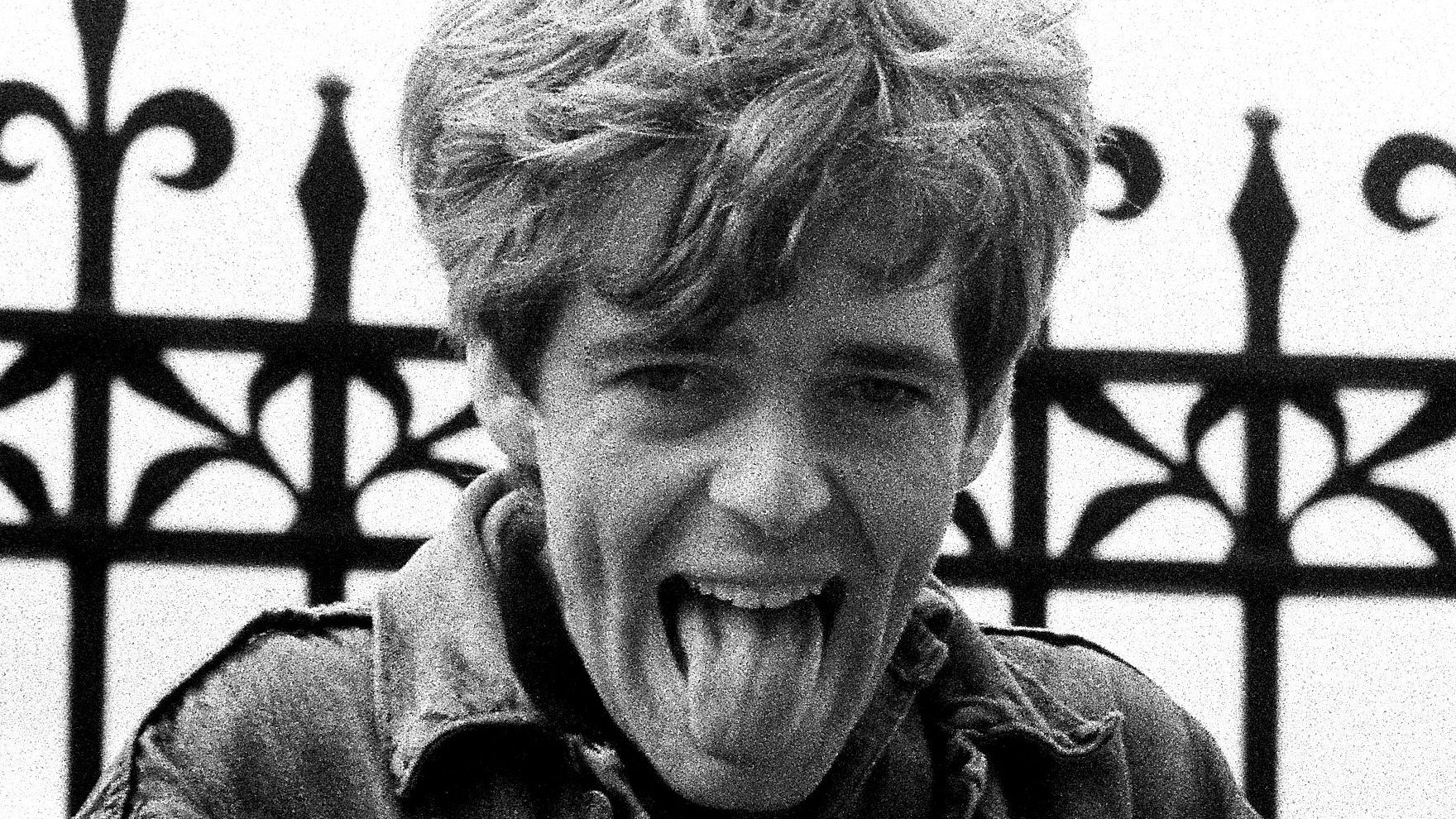 "The Paradox of Success: Lee's Perfect Song Brings Both Joy and Stagnation"]