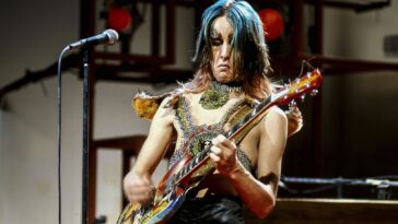 Todd Rundgren Discusses Jeff Beck, Eric Clapton, and Almost Jammed with Hendrix]