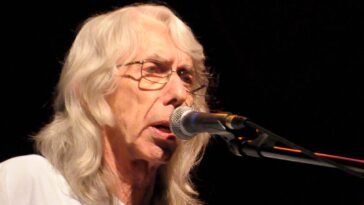 "Trailblazing musician and creative force Wayne Moss, a lasting influence in music history, has passed away at 88."]