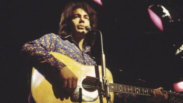 "Uninhibited and Spontaneous: How Neil Diamond Took Creative Risks During the '70s"]