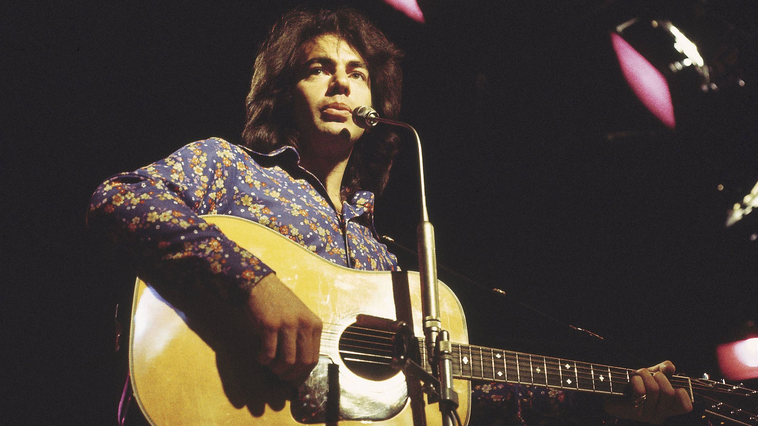 "Uninhibited and Spontaneous: How Neil Diamond Took Creative Risks During the '70s"]