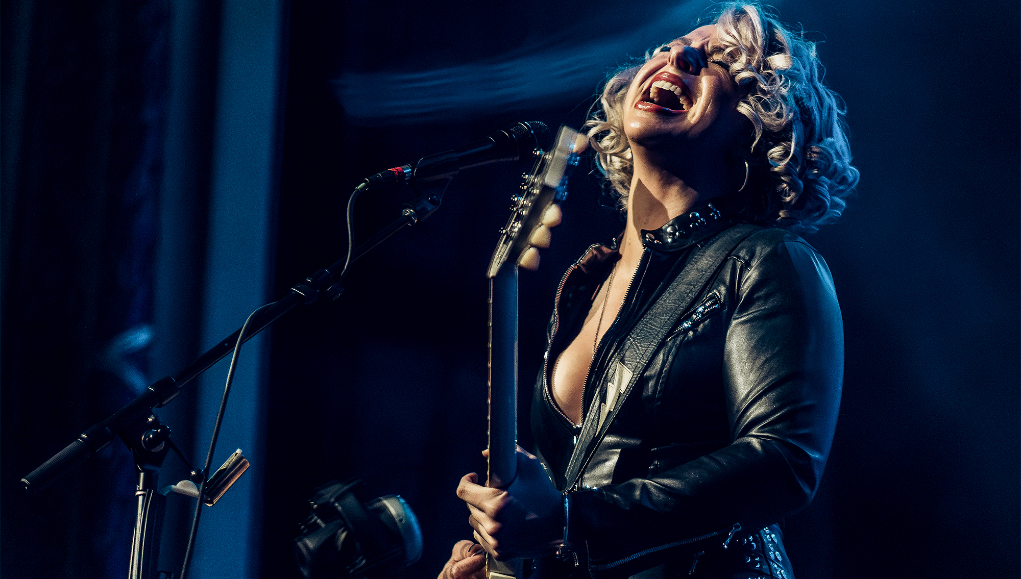 Samantha Fish onstage