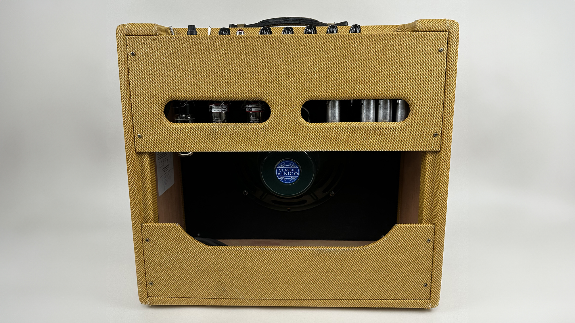 A photo showing the back of a Cutthroat Audio Fullerton 5G9 1x12