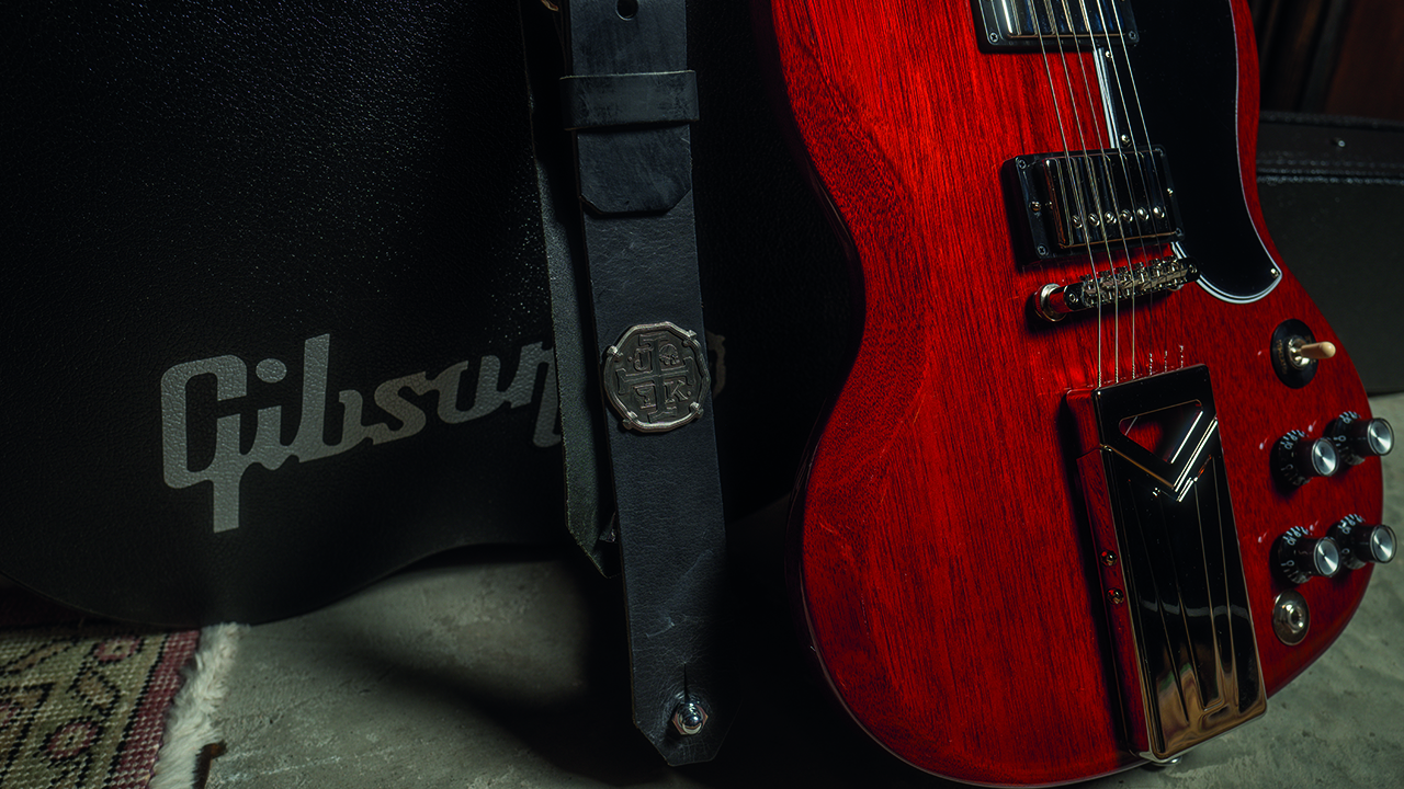 Jake Kiszka with his new signature Gibson SG