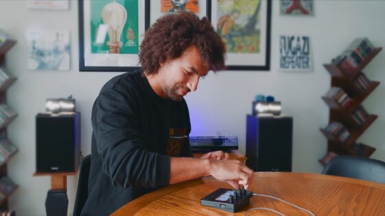 1010music updates its Blackbox sampling workstation with a better screen, onboard battery and USB audio streaming