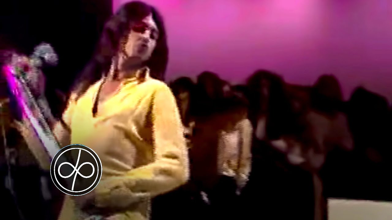 Deep Purple - Into the Fire (Live, 1971, German TV) - YouTube