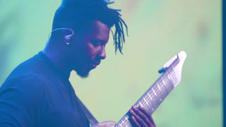 Tosin Abasi
