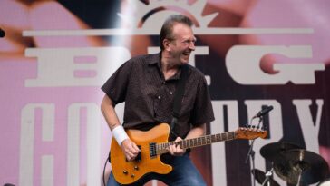 Bruce Watson of Big Country: The Legacy of Stuart Adamson and the Fusion of Bagpipes and Guitar]