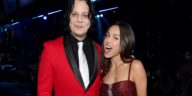 “Check It Out!” Olivia Rodrigo Uncovers the Secret Message Jack White Wrote in Her ‘SNL’ Dressing Room]