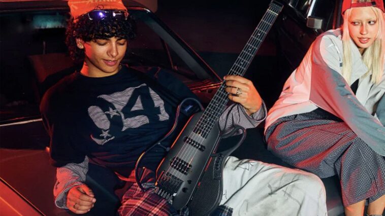 Donner reveals a headless guitar featuring a removable speaker.]