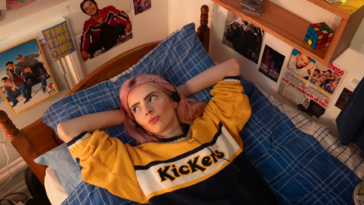 "Emily Burns Discusses Rejecting Major Labels and Embracing Self-Release After Finding Success with One Track"]