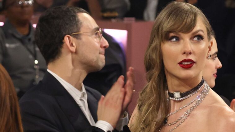"Jack Antonoff Emphasizes It's Unusual to Repeat Collaborators: Open to Not Participating in Taylor Swift's New Album, The Life Of A Showgirl, While Discussing the Idea of a 'Rant Bridge'"]