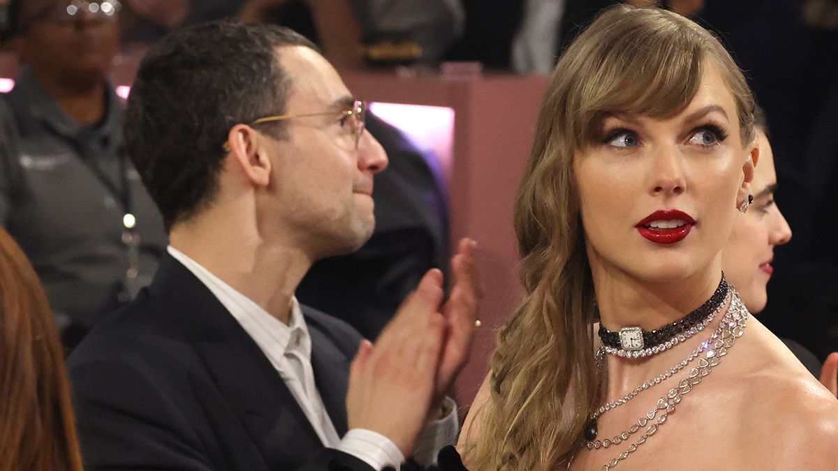 "Jack Antonoff Emphasizes It's Unusual to Repeat Collaborators: Open to Not Participating in Taylor Swift's New Album, The Life Of A Showgirl, While Discussing the Idea of a 'Rant Bridge'"]