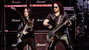 Jason Walker Discusses Touring with Beatles Enthusiast Gene Simmons]