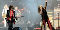 Joe Perry Discusses His 'Walk This Way' Guild Blade Runner Guitar]