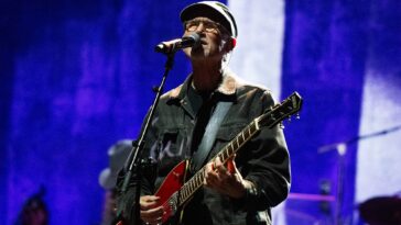 Marshall Crenshaw Discusses Guitars and His New Album, From the Hellhole]