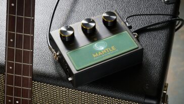 Review of the Walrus Audio Mantle Analog Bass Preamp and Direct Input Device]