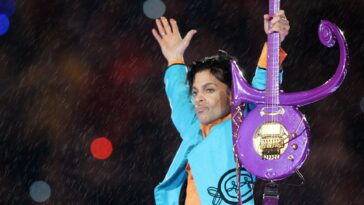 Rolling Stone Unveils Its List of the Greatest Guitar Solos Ever]