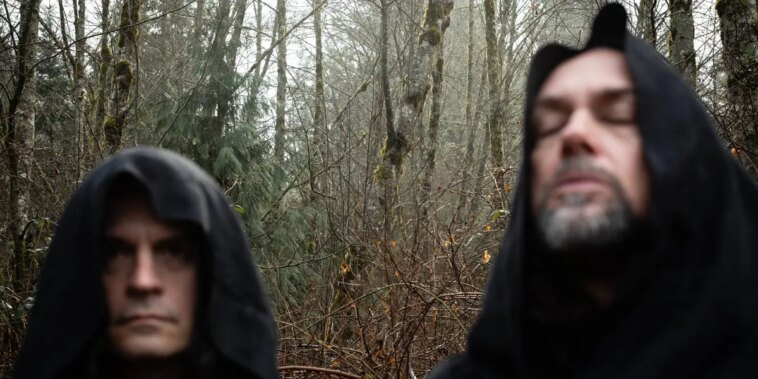 Sunn O))) Honors the Fresh Perspective of the Novice Mind]